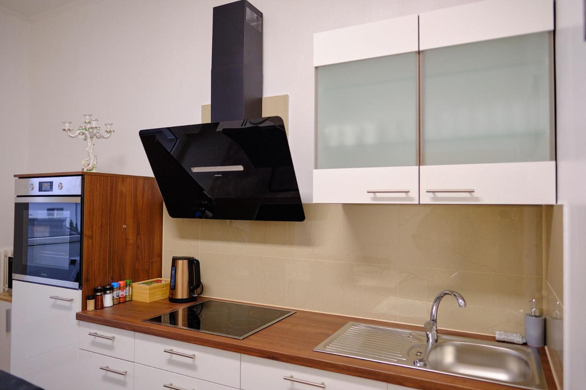 Apartment Primetime Fuer 8+kueche/wifi